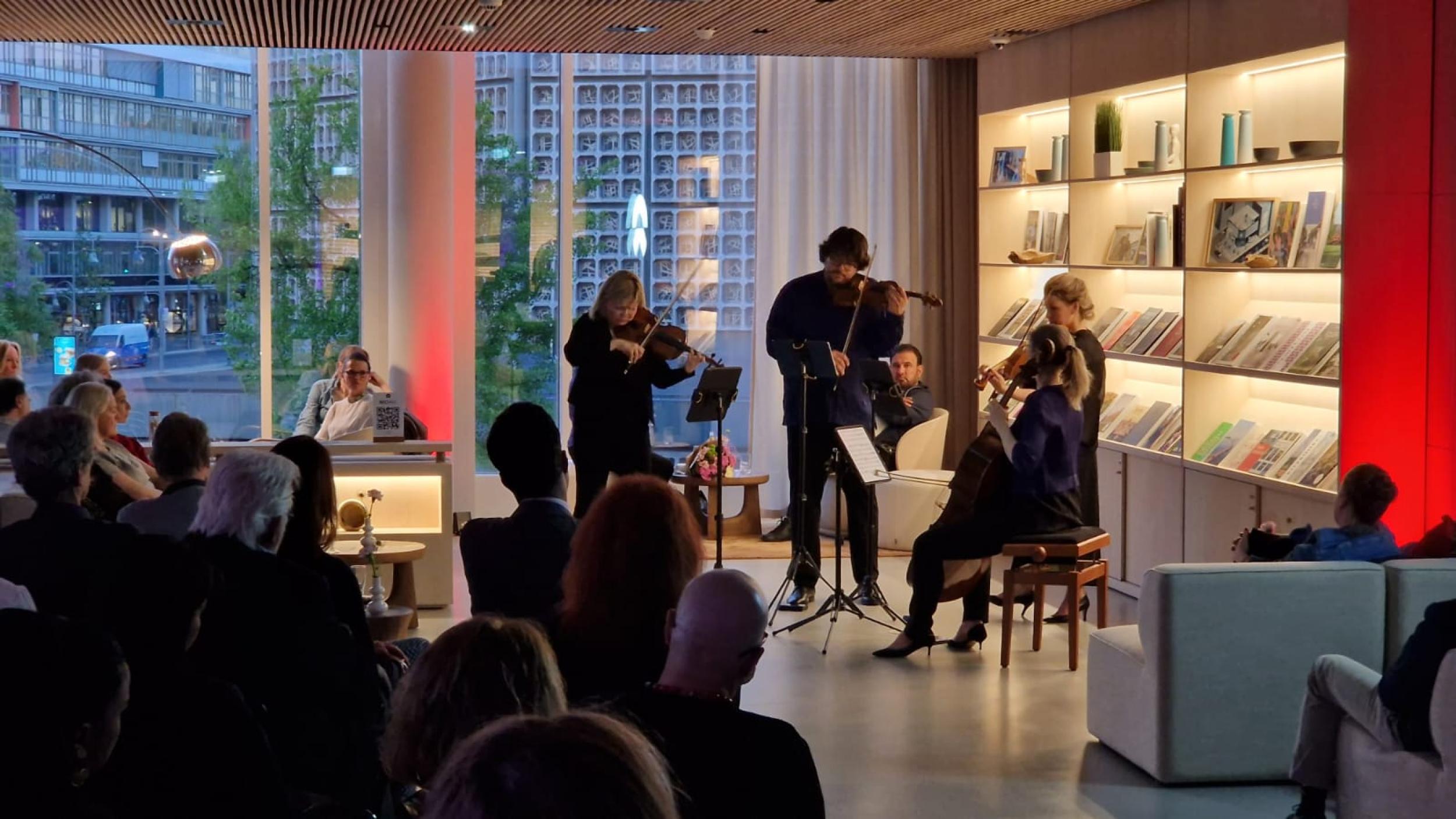 Benefizkonzert mit dem Chiaroscuro Quartet im NIO House Berlin